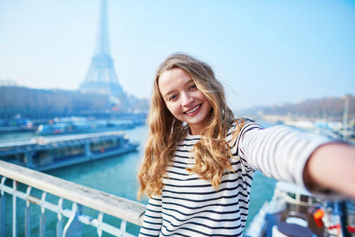 Etudiante Tour Eiffel